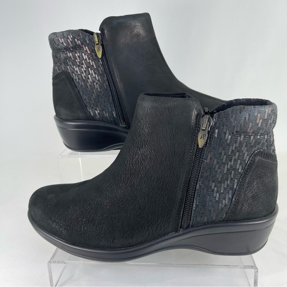 Arcopedico Sketch Wedge Bootie | US Women's size 9 or 9.5 | NEW